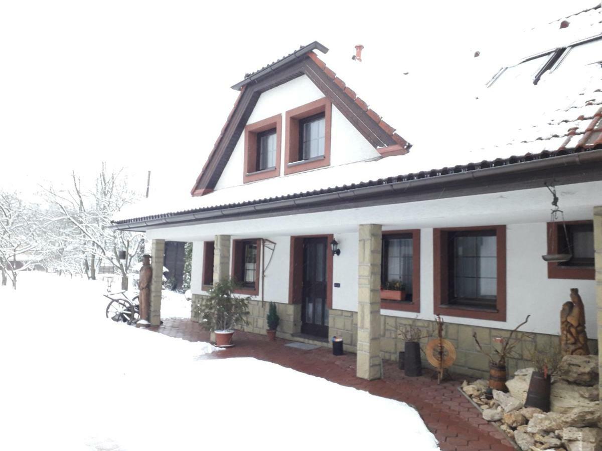 Apartman Kristina Ivachnova 49 Bešeňová Exterior foto